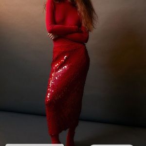 NWT H&M RED SEQUINED MIDI SKIRT SZ. M